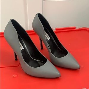 Steve Madden Grey Heels